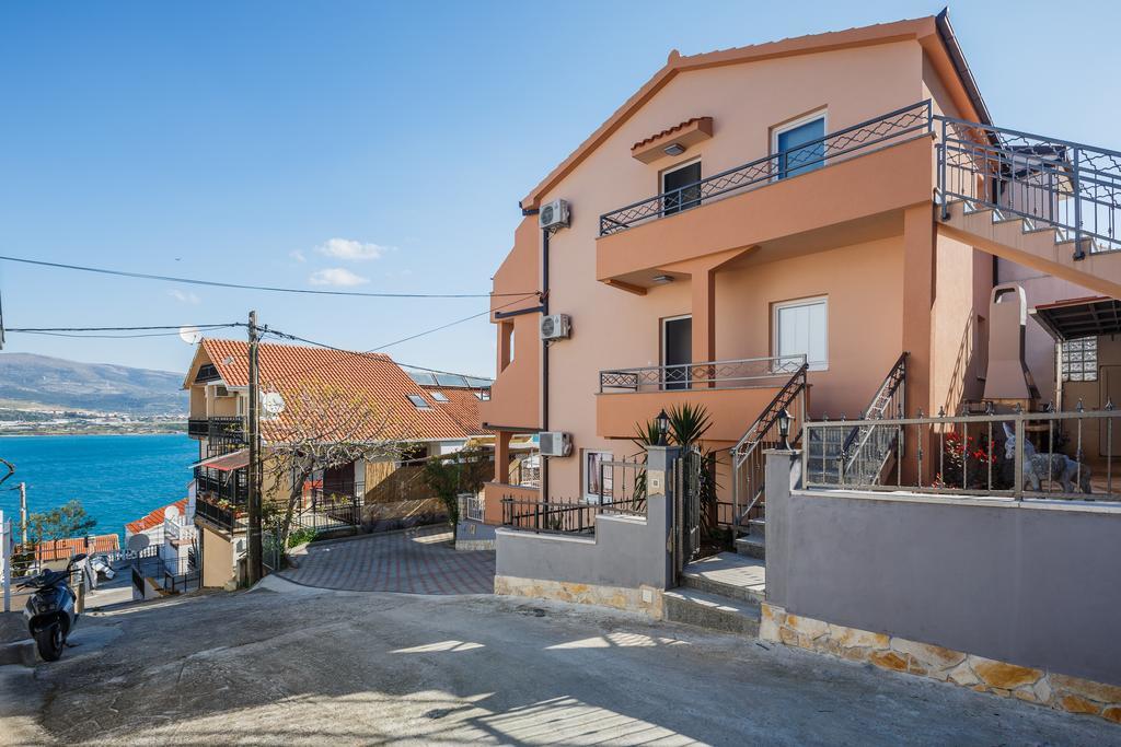 Apartments Viljac Trogir Eksteriør billede
