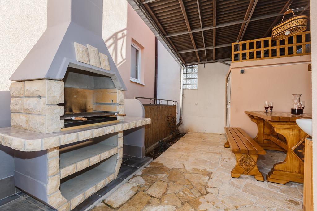 Apartments Viljac Trogir Eksteriør billede