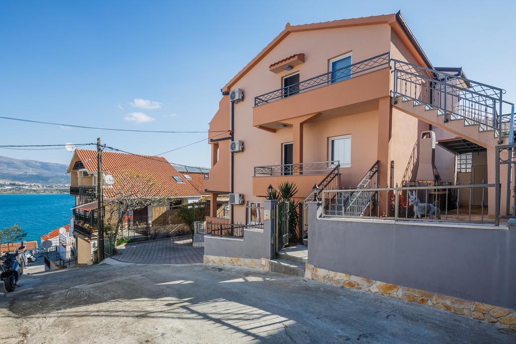 Apartments Viljac Trogir Eksteriør billede